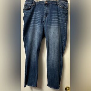 STS Blue ladies Darren mid rise jeans. Freyed at bottom. Like new condition.